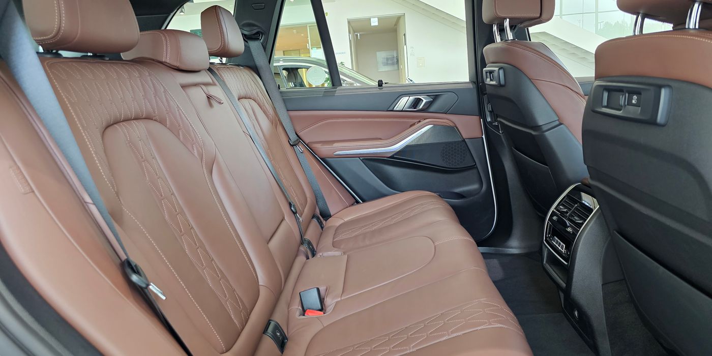 BMW G05 X5 xDrive40i M Sport interior