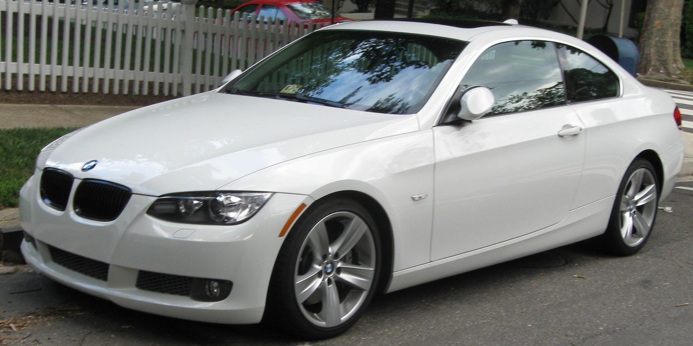 BMW E92 335i coupe front three-quarter view
