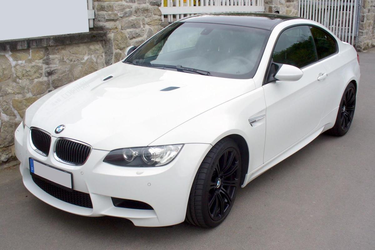 BMW Carbon Fiber Steering Wheel - Is It Worth It